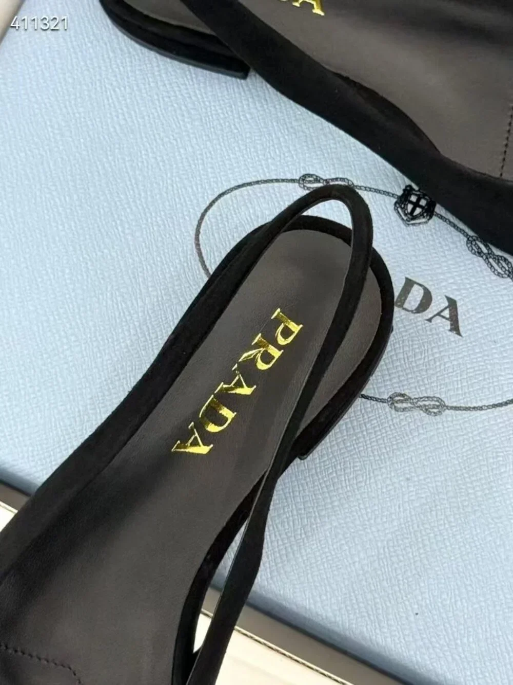 PRADA. come box